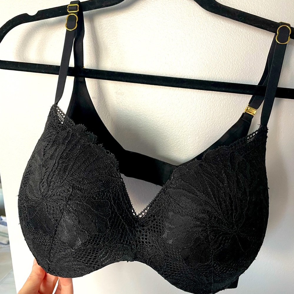 Victoria's Secret Incredible Black Lace Bra